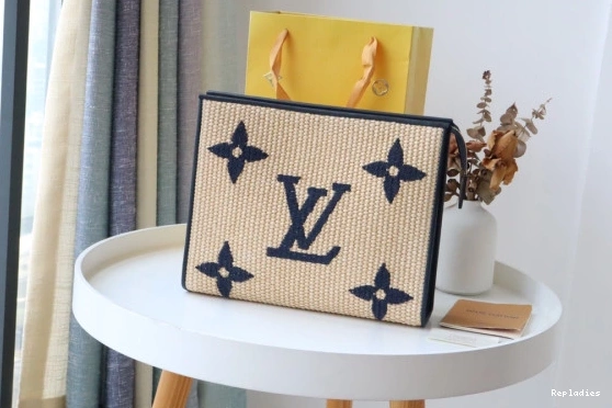Cheap Raffia Toiletry LOUIS VUITTON Pouch Monogram 0806